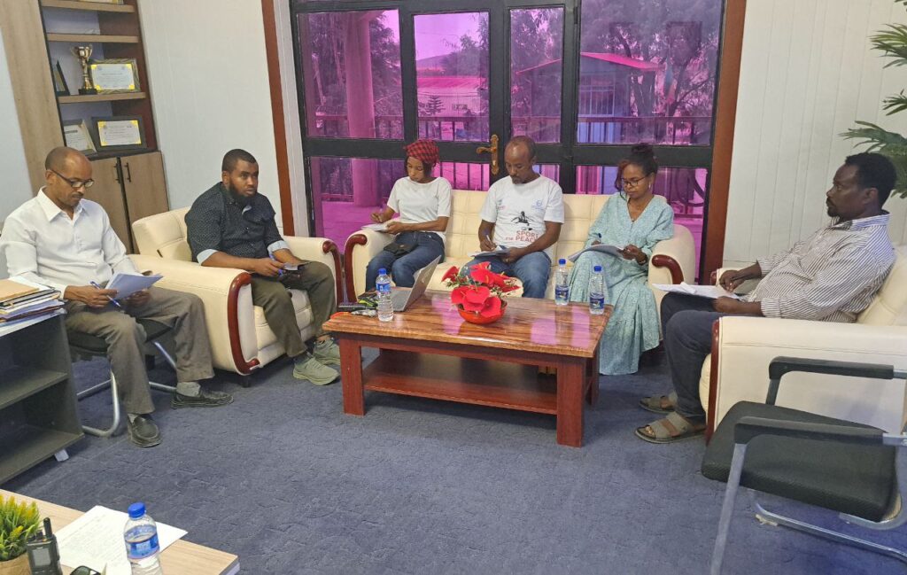 የመልካም አስተዳደር:የሕዝብ ቅሬታና አቤቱታ ጽ/ቤት በበጀት ዓመቱ የመልካም አስተዳደር እቅድ አተገባበር በአስተዳደሩ ደረጃ በተቋማትና በከተማ ወረዳዎች የመጀመሪያውን ዙር የመልካም አስተዳደር ስራዎች አፈጻጸም ለመመዘን መስፈርት በማውጣት ከሰኞ  ቀን 24/06/2017 ጀምሮ በተቋማት በመገኘት   የአፈጻጸም ግምገማ መጀመሩ ይታወሳል።